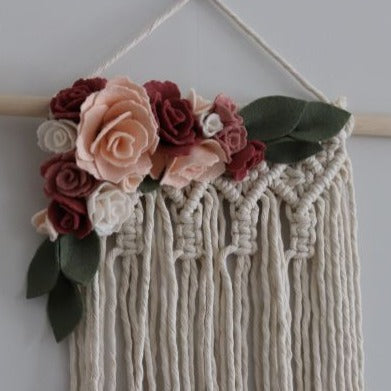 rose bouquet macrame bow holder