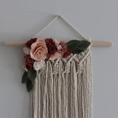 rose bouquet macrame bow holder
