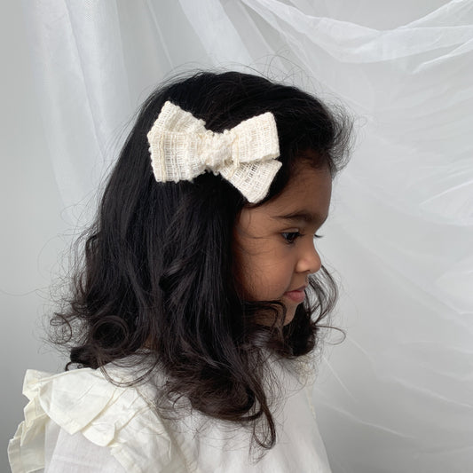 white jute | baby bow