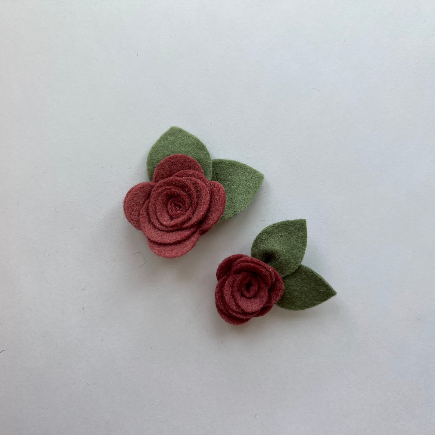 neutral single flowers