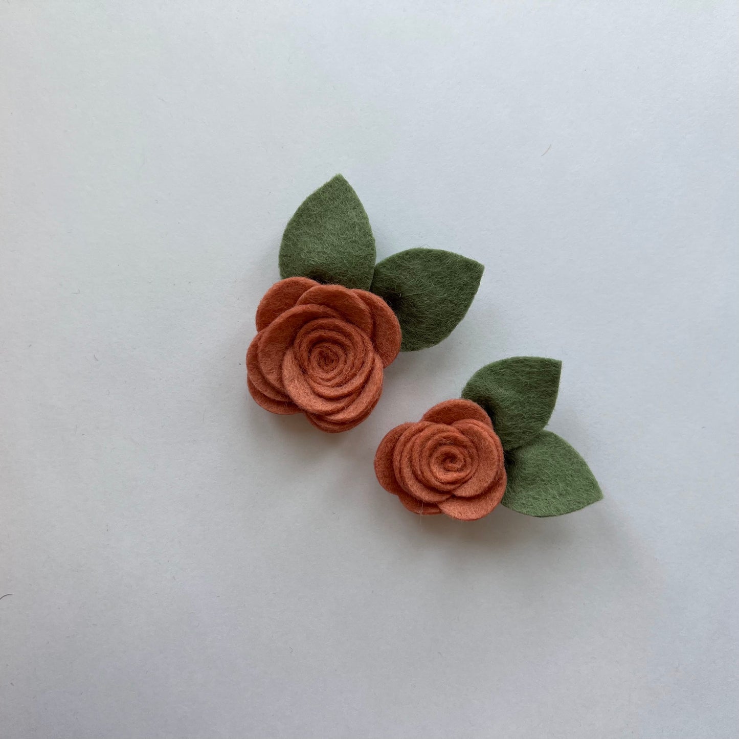 neutral single flowers
