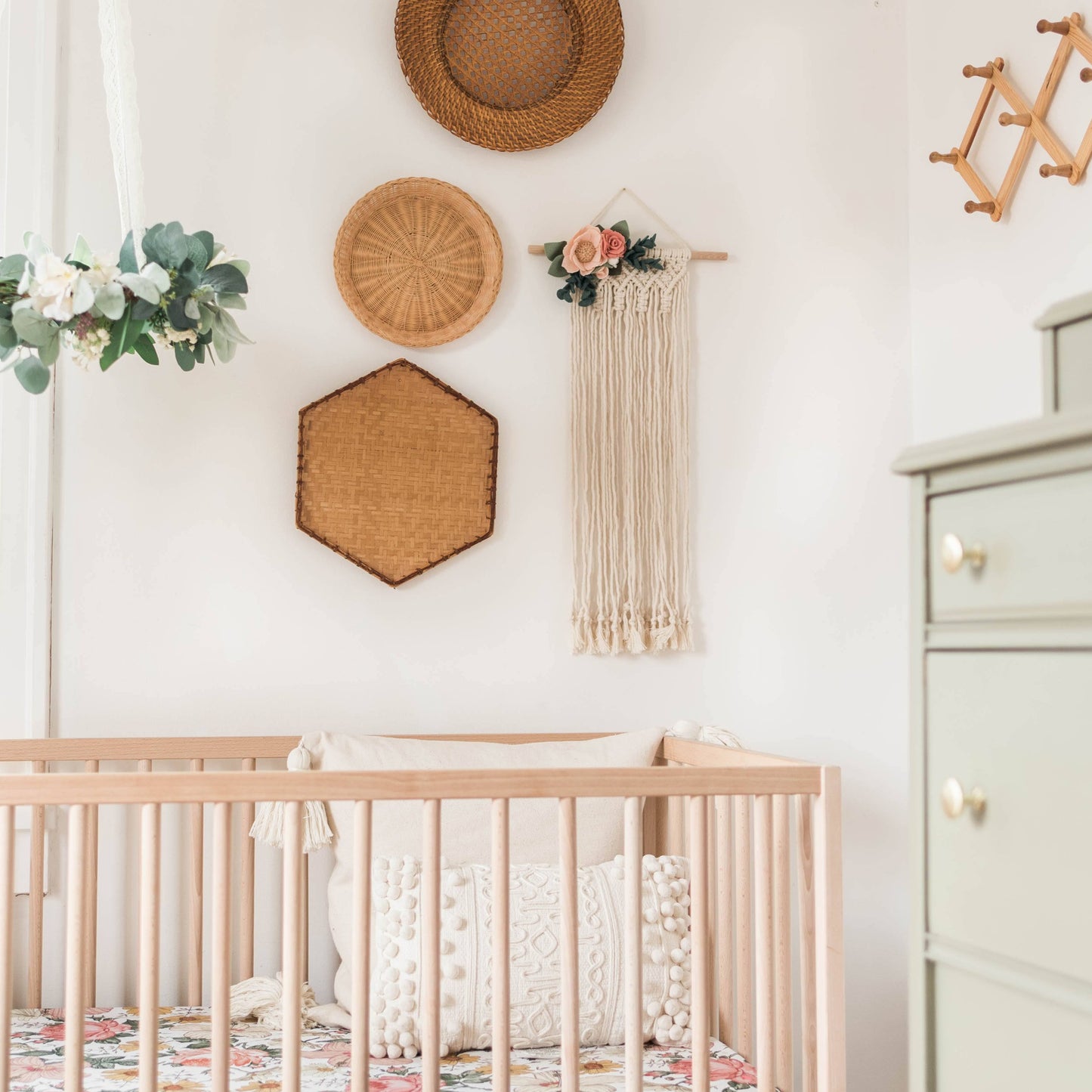 macrame bow holder