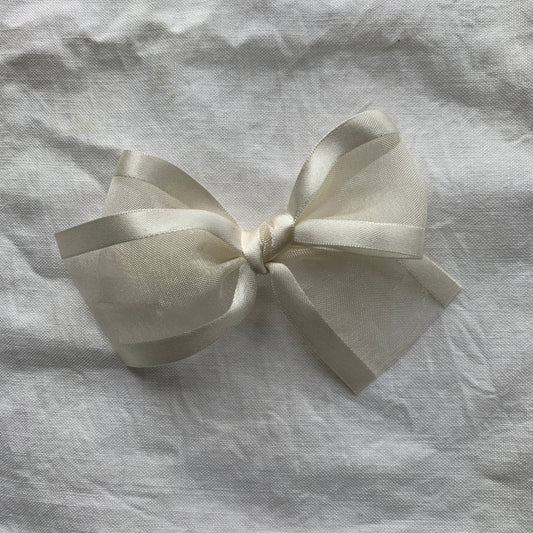 satin lined | regular bow