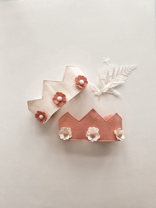 Blush Boho Daisy Crown