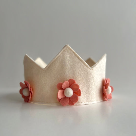 Blush Boho Daisy Crown