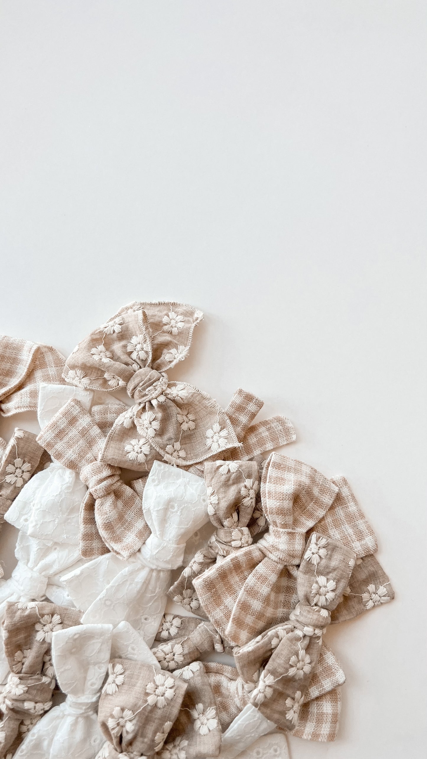 beige embroidered | skinny bow